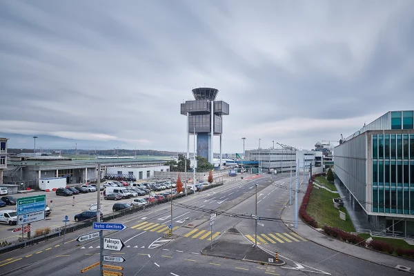 Der Tower des Flughafens Genf 2022